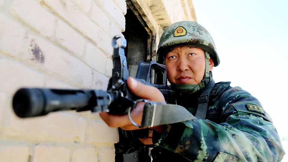 我们在战位报告 英雄篇章｜王刚
