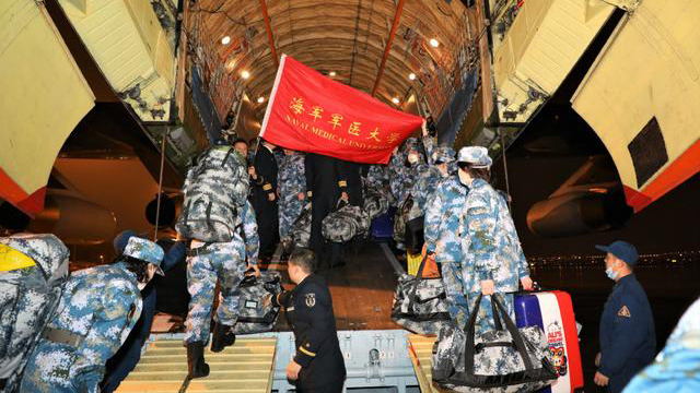 喜迎党的二十大特刊丨冲锋有我，解放军来了
