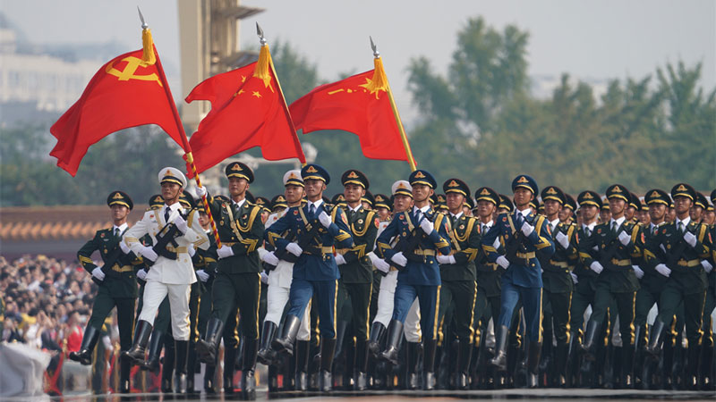 了不起的中国军人丨高光时刻之外,仪仗兵有着这样的平凡世界