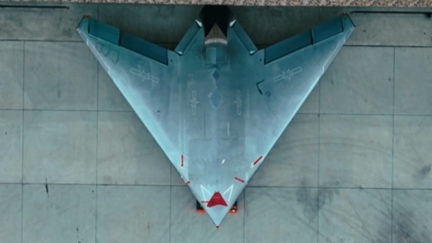 震撼丨最新三机同框献礼空军节