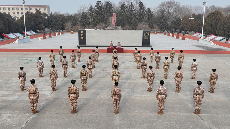 钢枪在手编号在心！这场仪式为新兵注入强军荣光