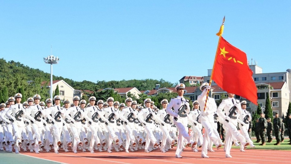 一组镜头，军校新学员逐梦深蓝热血时刻
