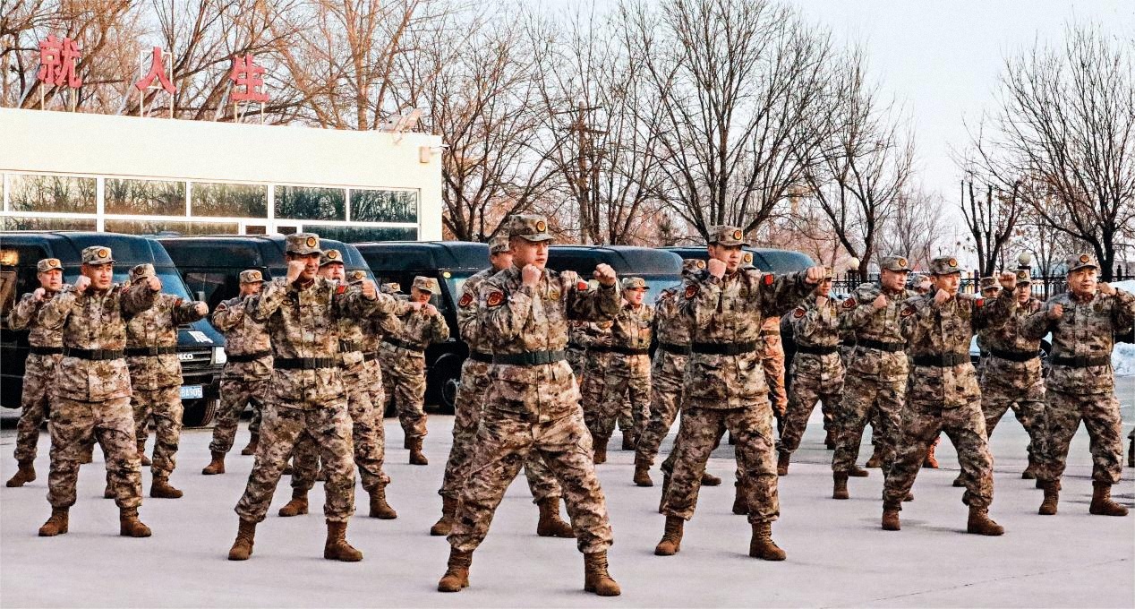 忻府区人武部组织民兵应急分队进行基础课目训练（摄影李江）