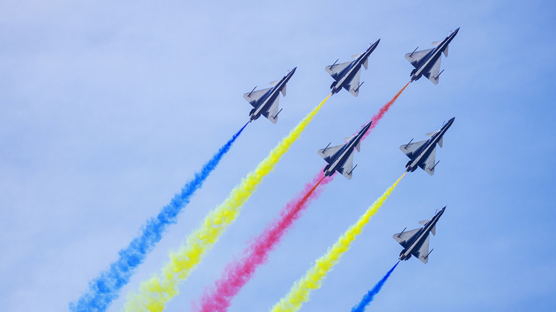 人民空军成立76周年丨一组海报祝福人民空军生日快乐