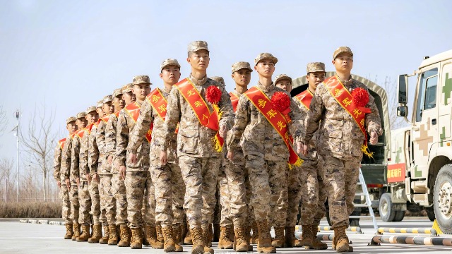 不一样的青春！新兵奔赴祖国边疆