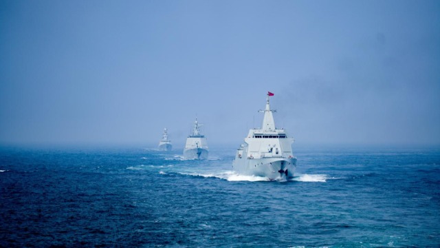 双“舰”合璧！万吨大驱安庆舰东莞舰最新训练画面