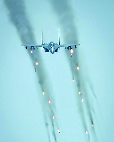 空军航空兵某旅长航时飞行训练影像