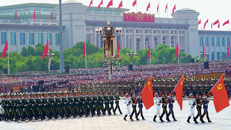 庆祝中国共产党成立105周年丨党旗引领 阔步前行