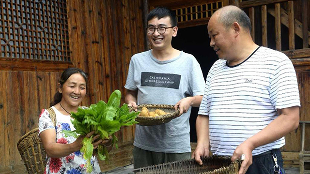 党旗在基层一线高高飘扬丨他用实干筑起民生“连心桥”