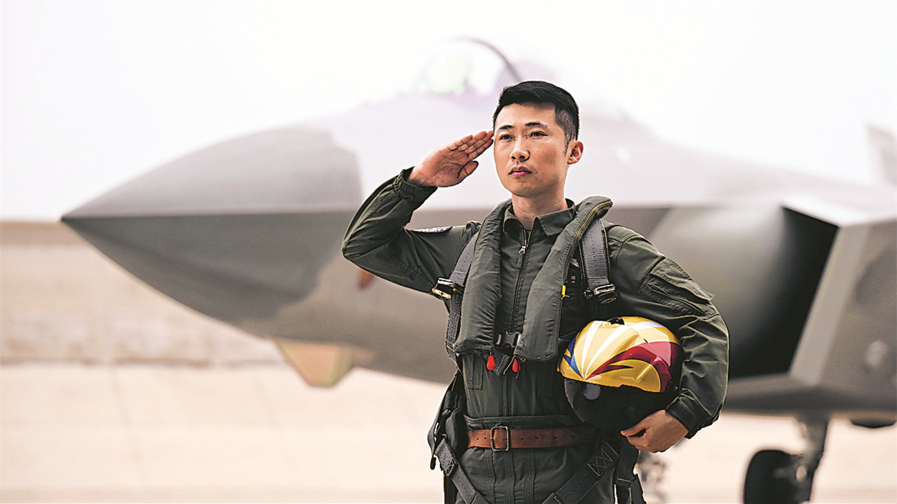 最美新时代革命军人风采丨董珺：搏击蓝天的“探路先锋”