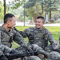 “最美新时代革命军人”李兴坤：奋战一线25年的特战老兵