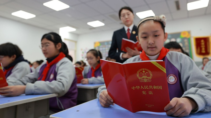 各地开展普法宣传 迎接国家宪法日