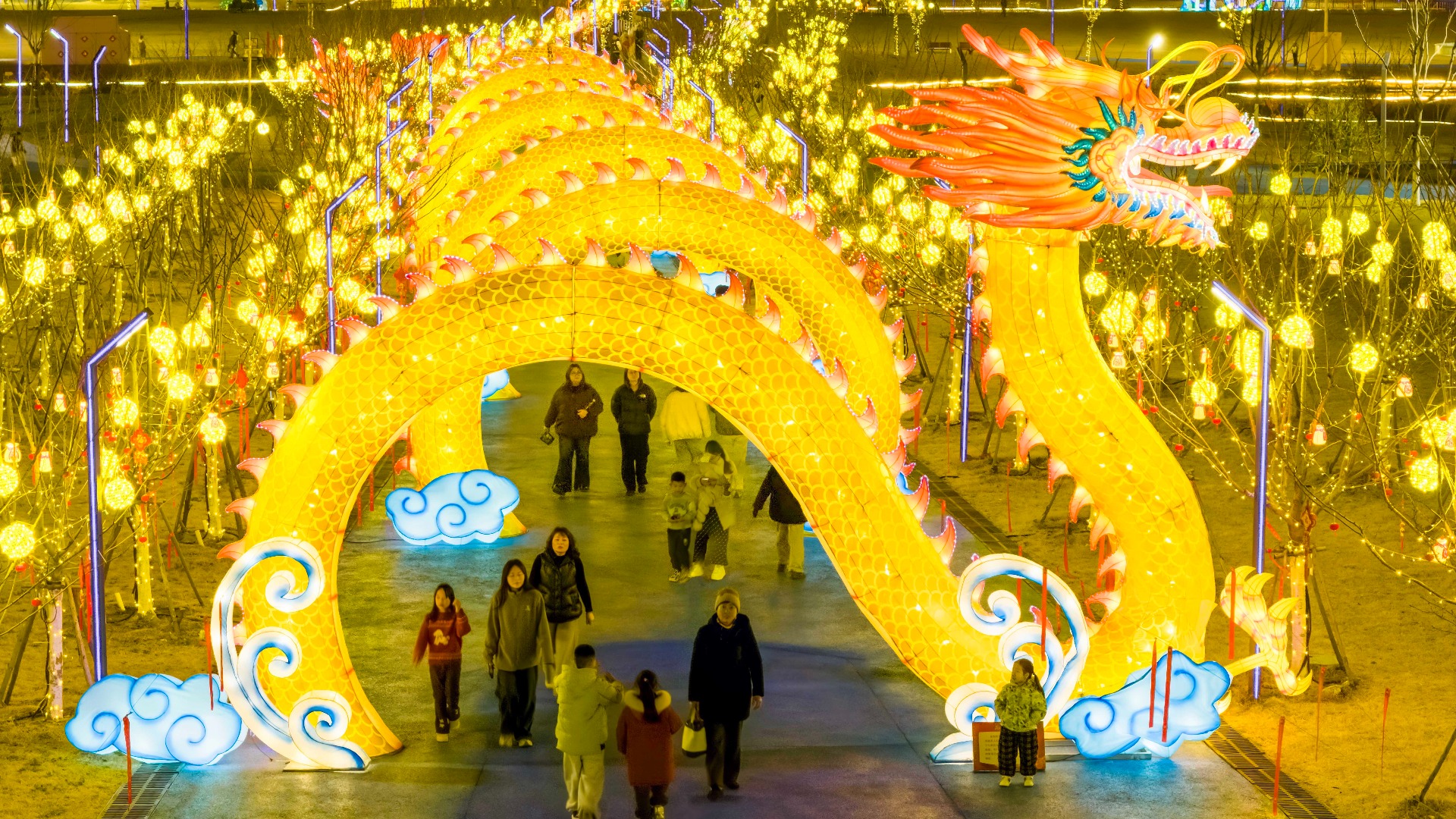 欢欢喜喜迎新春