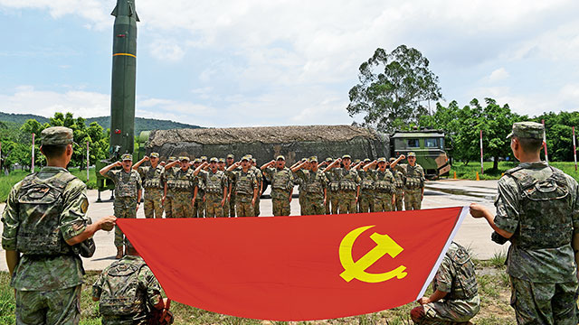 全军官兵以昂扬奋进姿态庆祝中国共产党成立105周年
