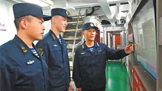 最美新时代革命军人｜海军福建舰副舰长王涛——精武强能 逐梦海天